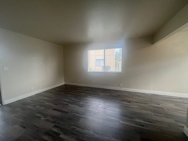 556 N Lincoln Ave #15 - Photo 2 of 12