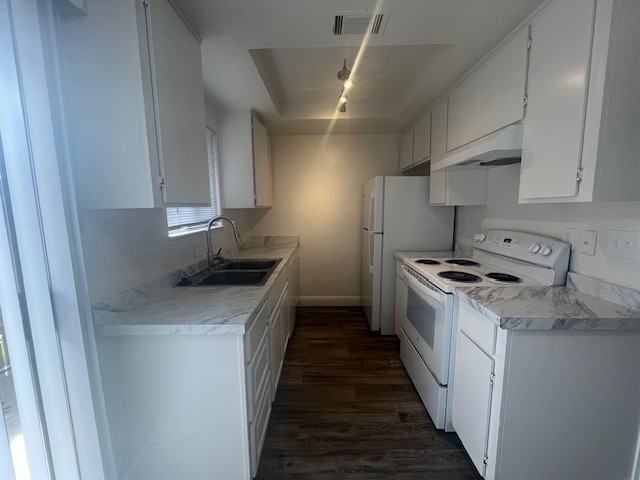 556 N Lincoln Ave #15 - Photo 5 of 12