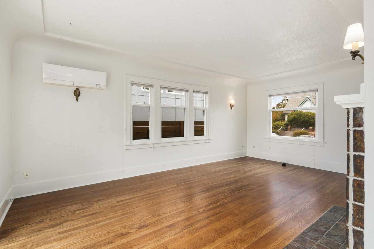 1315 Nw 85th St #2 - Photo 5 of 19