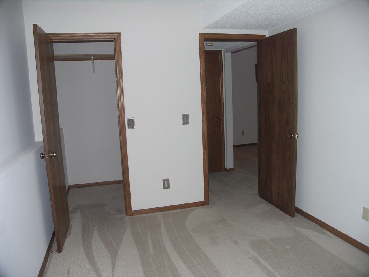 949 Jefferson Ln - Photo 6 of 8