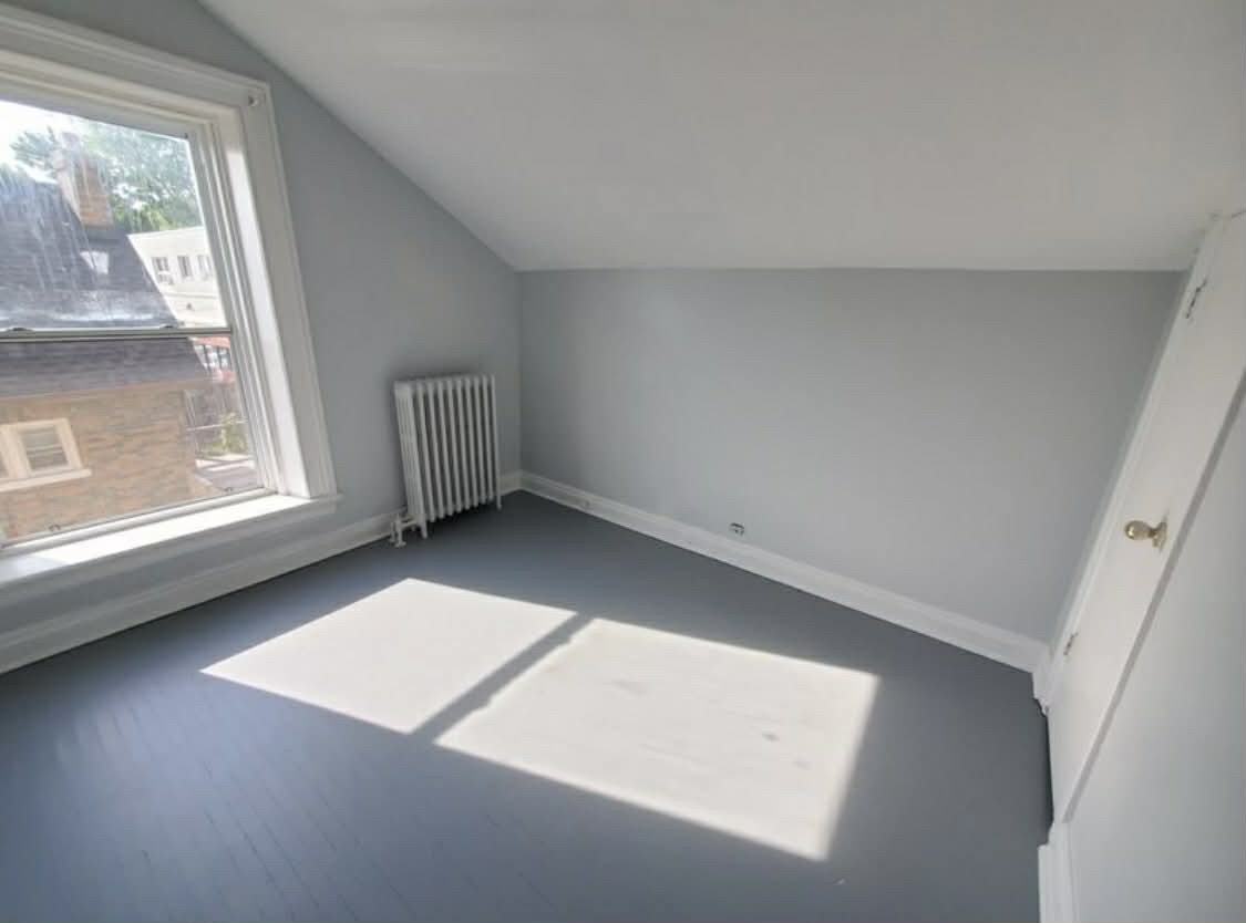 142 King St E - Photo 2 of 5