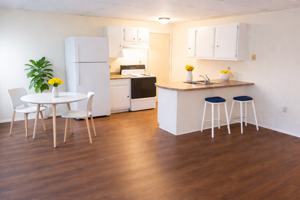 featured image of 434 W Madison St #NA