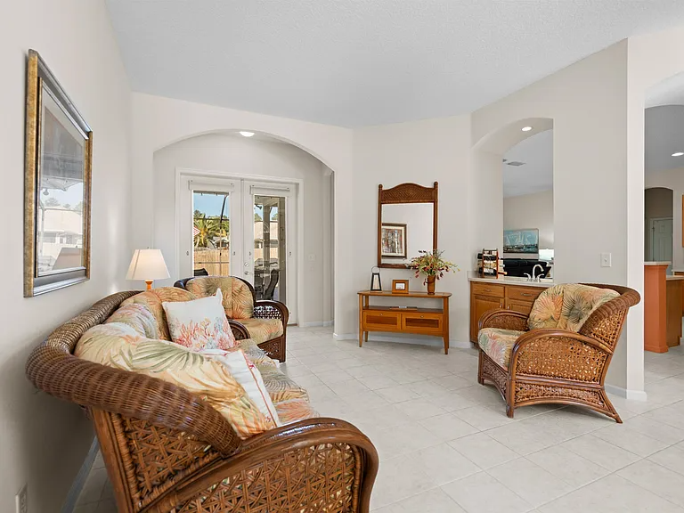 184 Cacique Dr - Photo 5 of 12