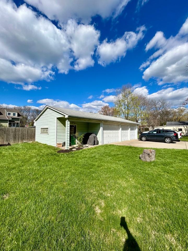 34 Hereford St - Photo 2 of 18