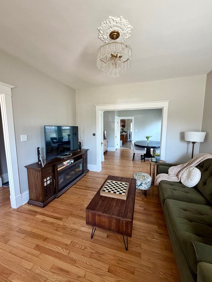 34 Hereford St - Photo 4 of 18