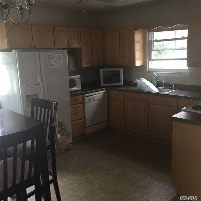 8 Ralph Ave - Photo 3 of 10