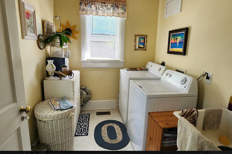 1423 N Augusta St - Photo 6 of 8