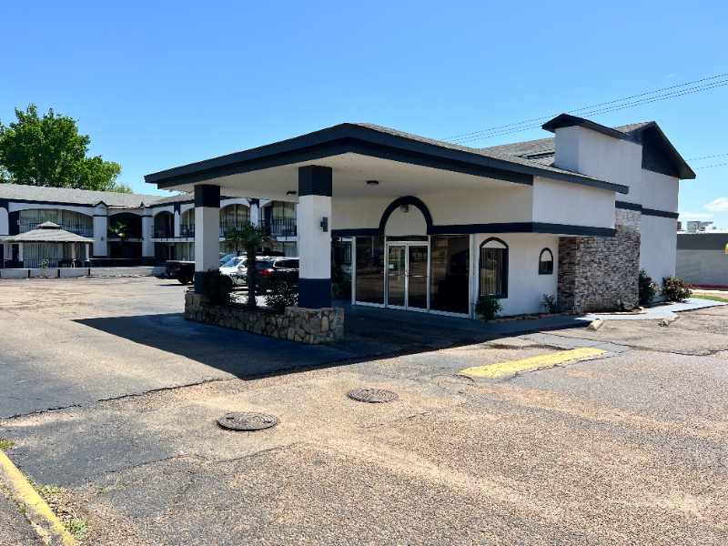 3602 N State Line Ave - Photo 3 of 18