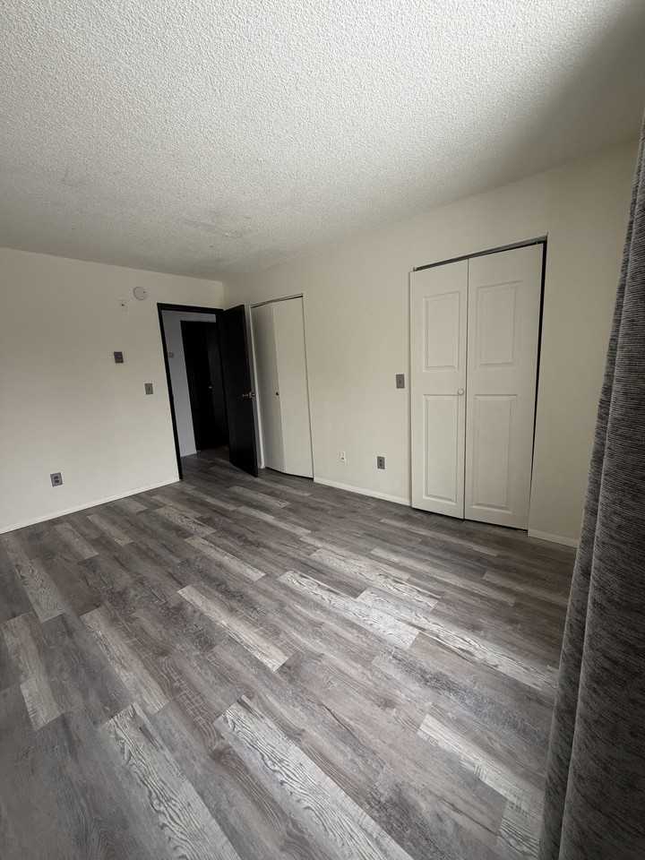 4620 Reka Dr #B12 - Photo 3 of 8