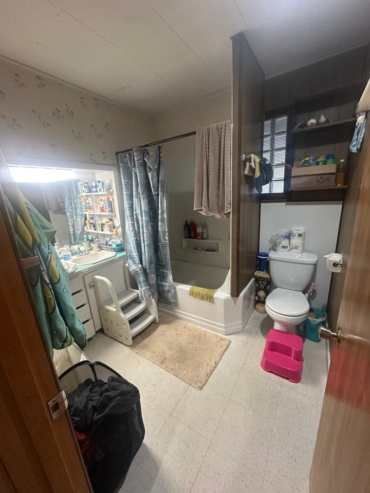 507 S Rock St - Photo 2 of 8