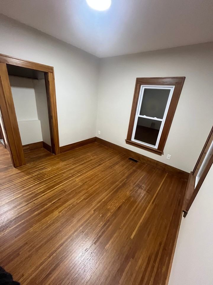 1079 Garson Ave - Photo 7 of 10