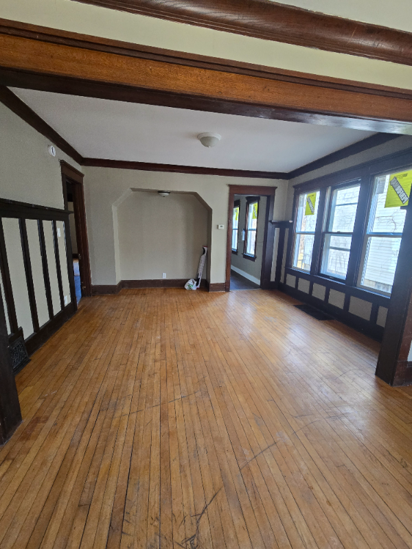 2566 N 40th St - Photo 4 of 15