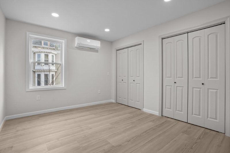 53 Comstock Ave #1 - Photo 4 of 19