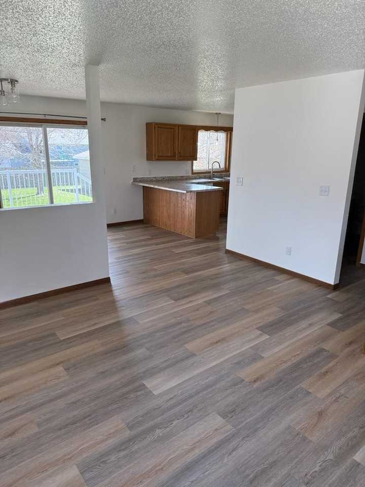 1307 S Washington St #1307 - Photo 3 of 6