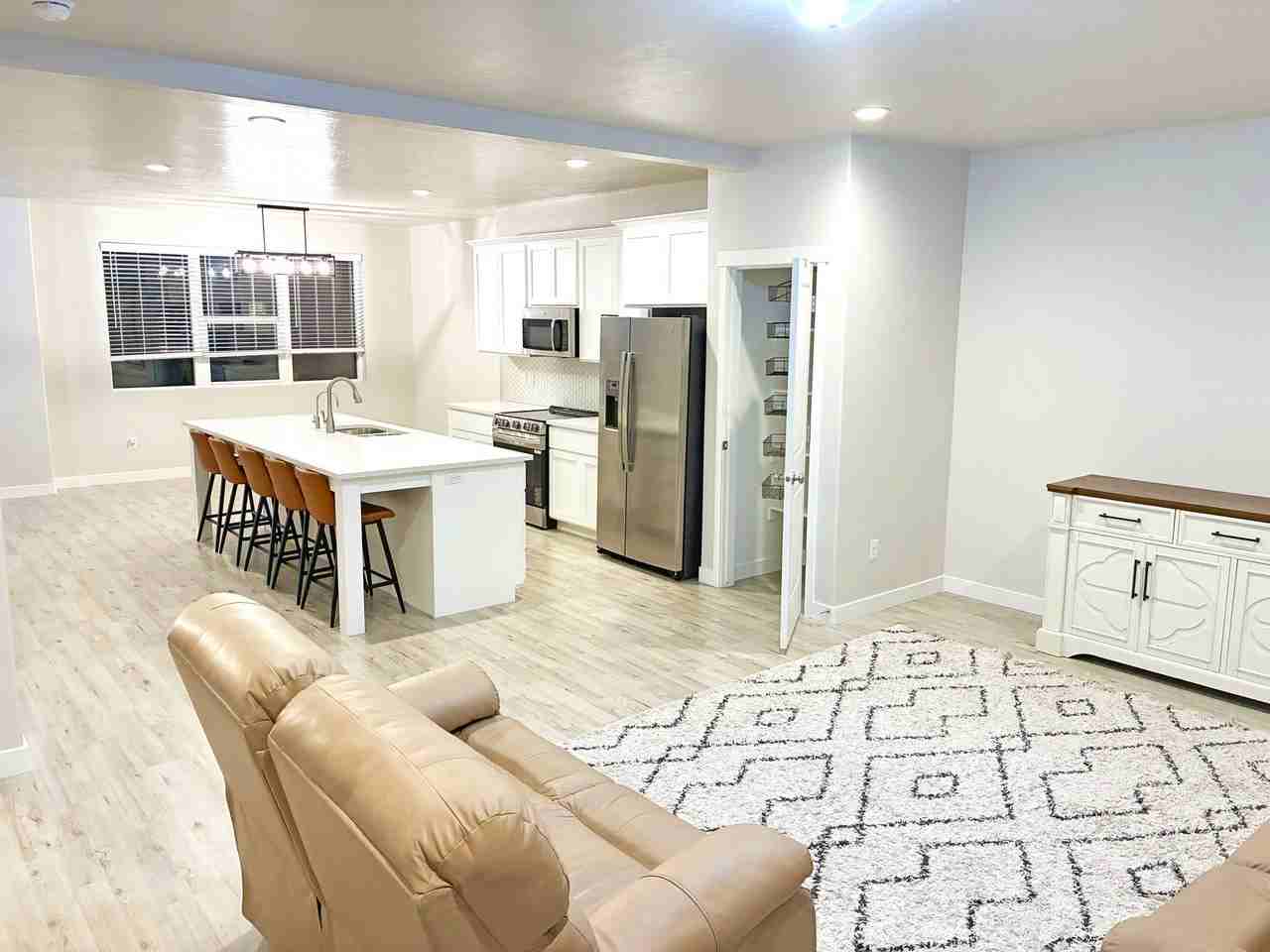 778 W Bronze Leaf Rd