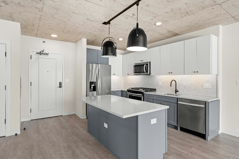 185 W Huron St - Photo 4 of 18