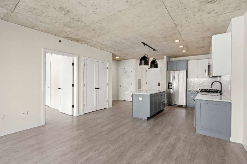 185 W Huron St - Photo 5 of 18