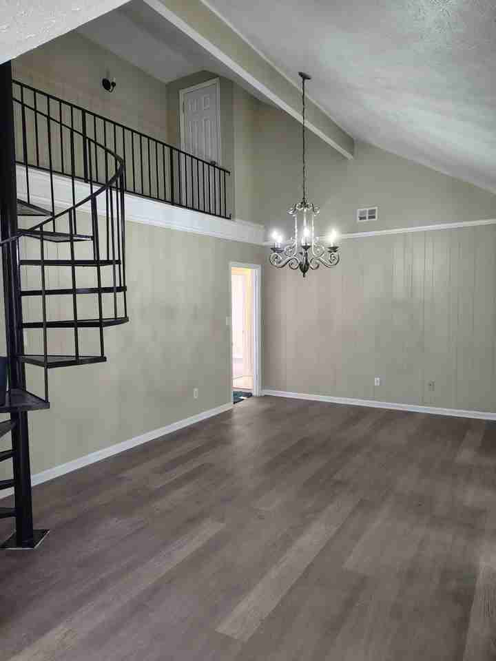 2872 Leisure Springs Cir - Photo 3 of 17