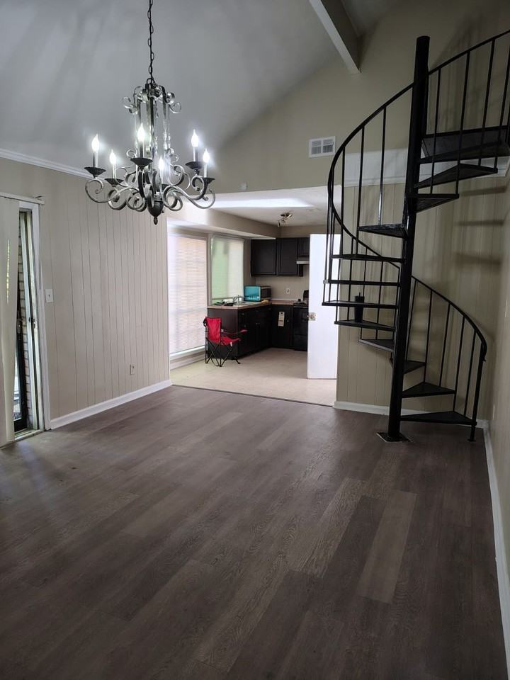 2872 Leisure Springs Cir - Photo 4 of 17