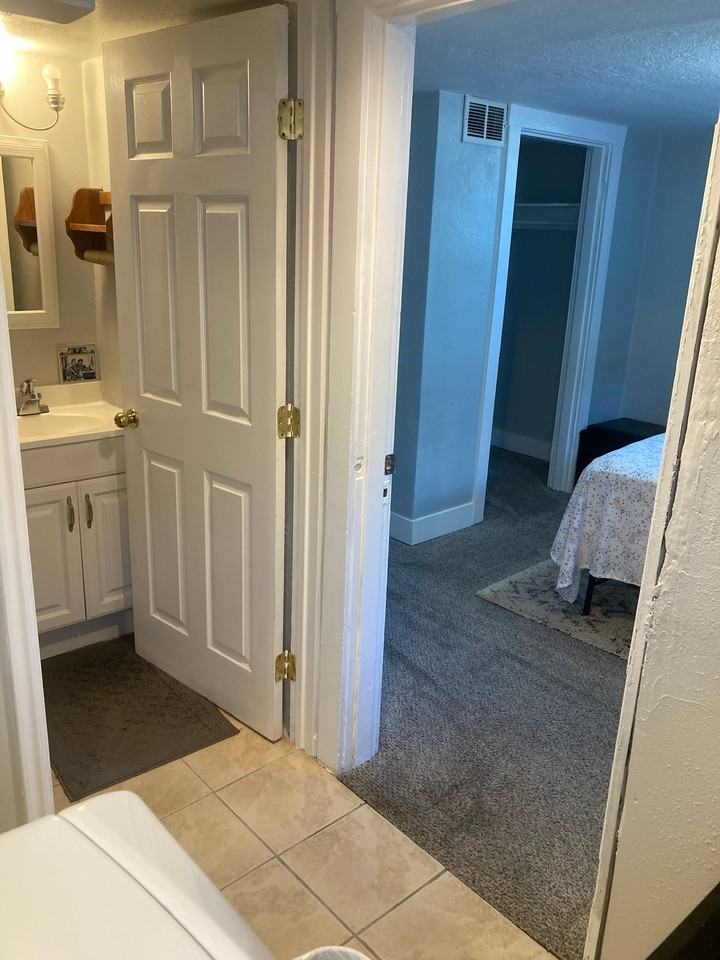 2731 Harrison Blvd #C - Photo 2 of 8