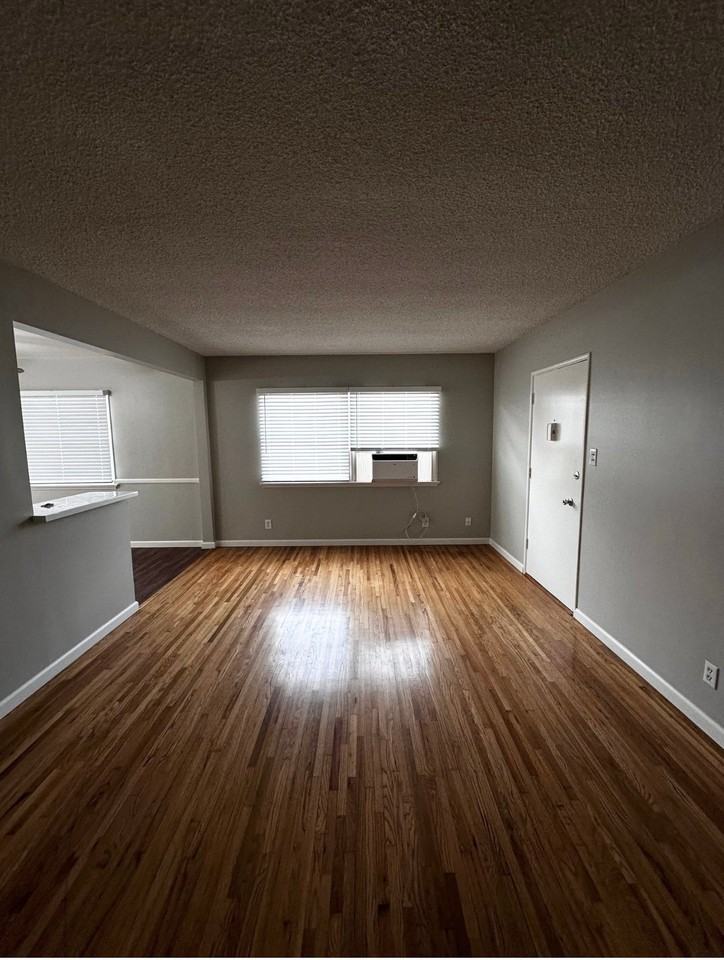 4706 Vantage Ave #3 - Photo 4 of 12