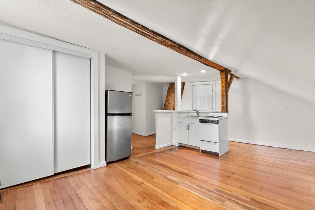 22 Winthrop St #5 - Photo 4 of 10