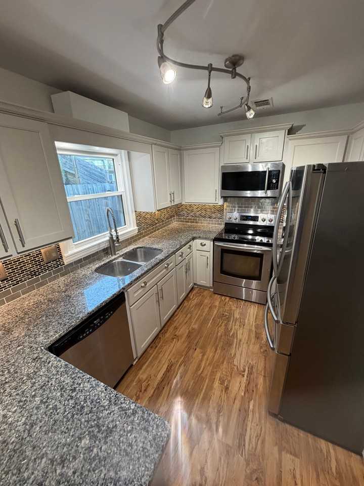3411 Cedar Crest Cir - Photo 2 of 12