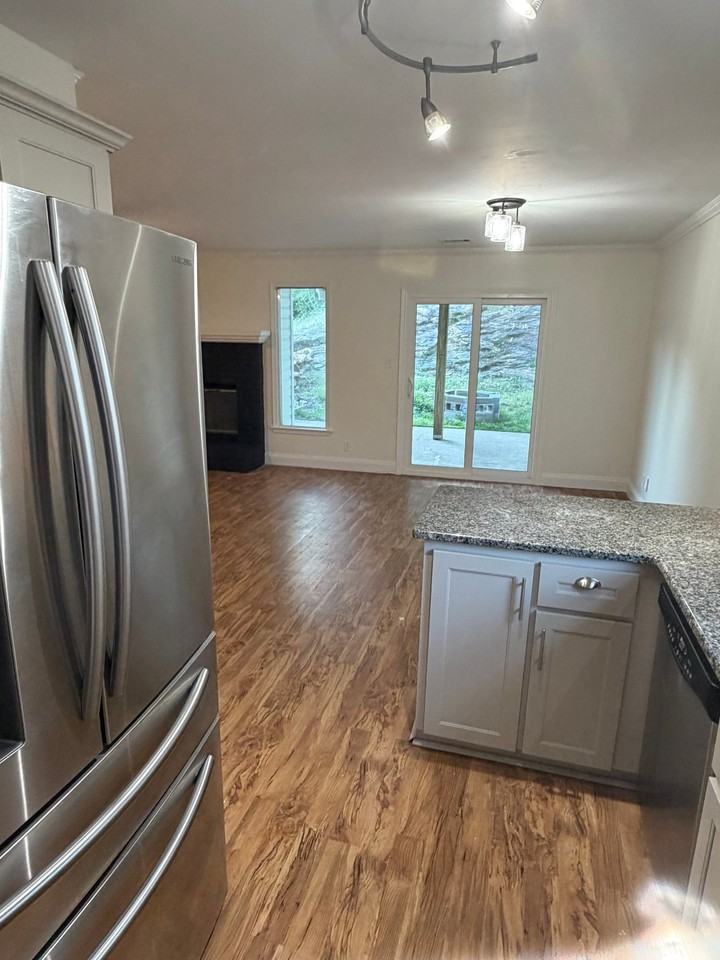 3411 Cedar Crest Cir - Photo 3 of 12