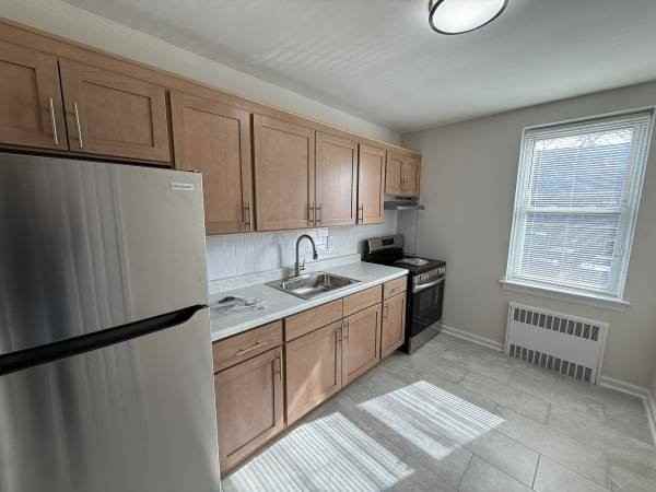 34 Park Ave #1 - Photo 2 of 7