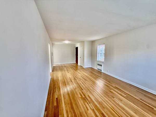 34 Park Ave #1 - Photo 3 of 7