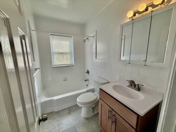 34 Park Ave #1 - Photo 4 of 7