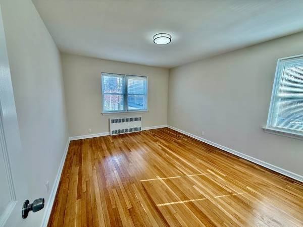 34 Park Ave #1 - Photo 5 of 7