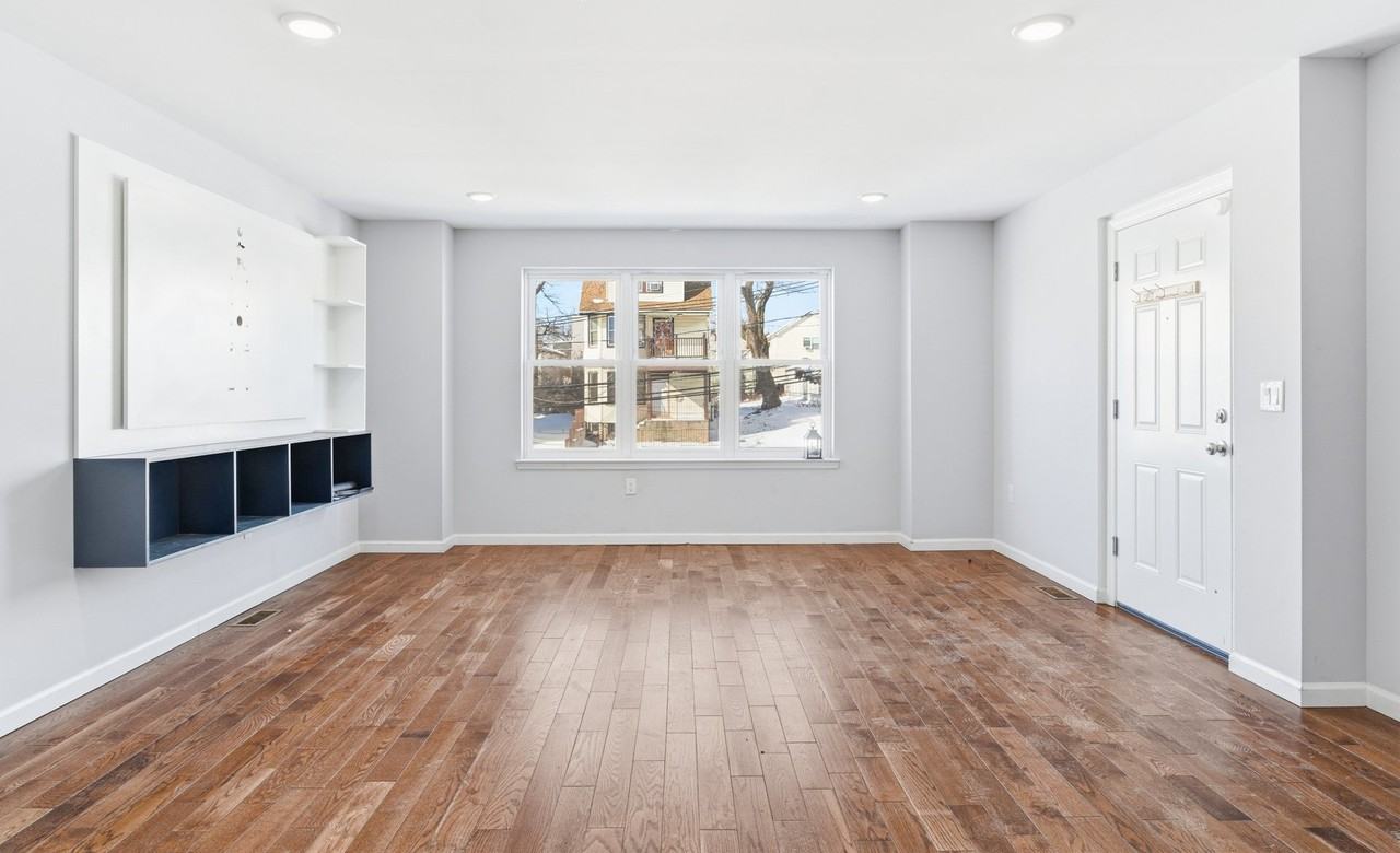 168 Johnson Ave #1stFL - Photo 2 of 19