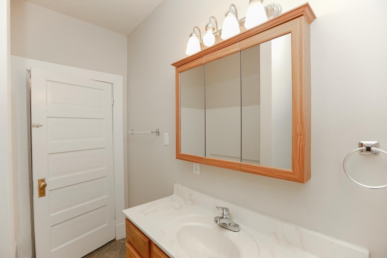 1439 Moultrie Ave #3 - Photo 4 of 15