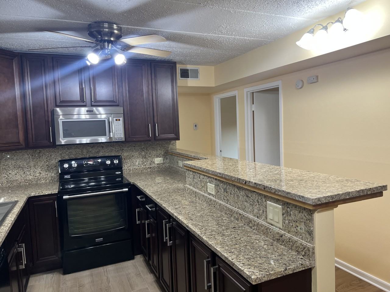 3857 N Parkway Dr #2C - Photo 3 of 16