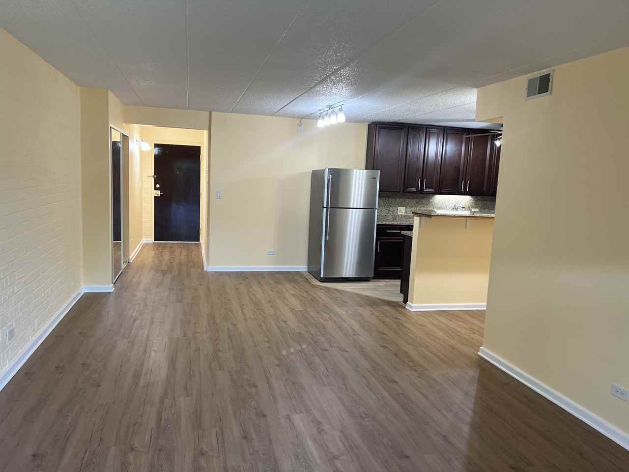 3857 N Parkway Dr #2C - Photo 5 of 16