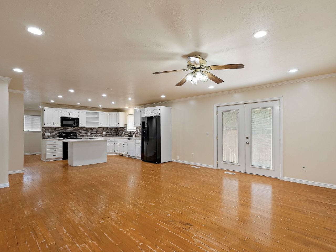 6438 S Tamra Dr - Photo 2 of 20