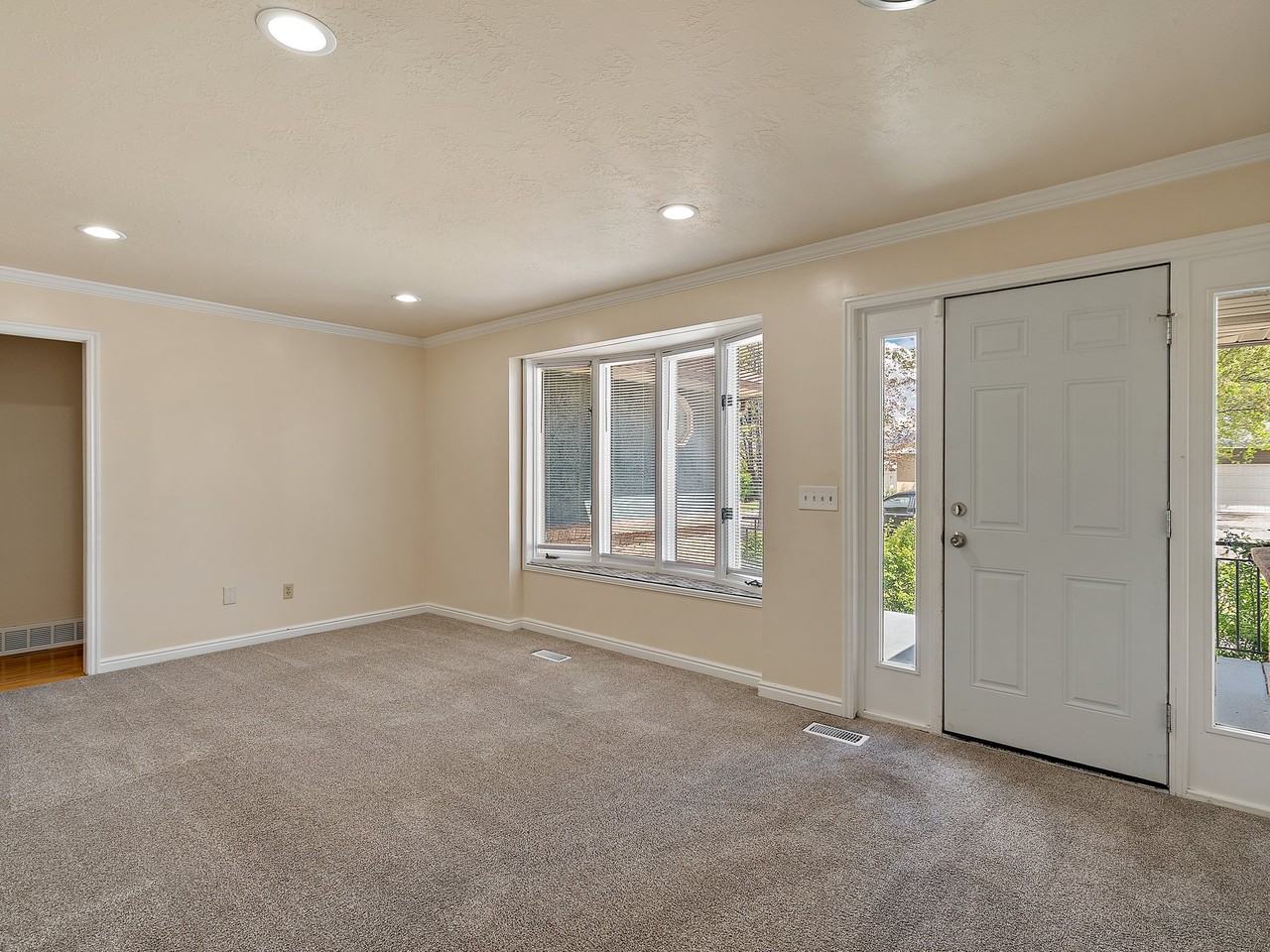 6438 S Tamra Dr - Photo 7 of 20