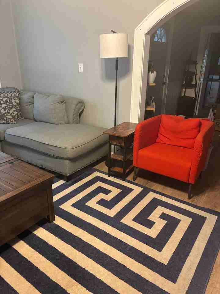 712 W Cherokee St - Photo 3 of 15