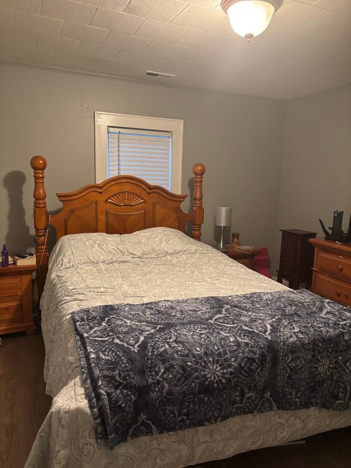 712 W Cherokee St - Photo 5 of 15