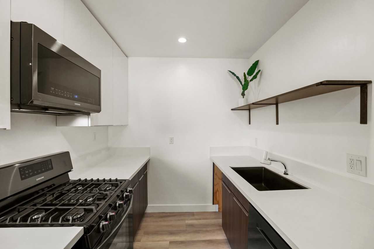 2561 W Ave #5 - Photo 3 of 16