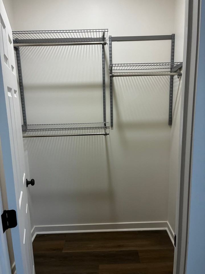 824 W 29th St - Photo 7 of 12