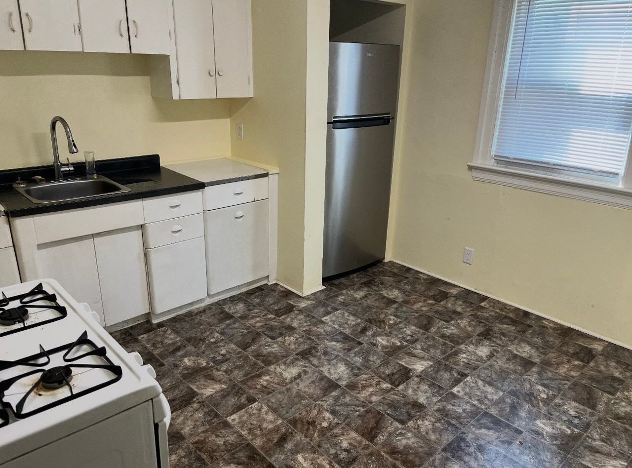 800 2nd St #1 - Photo 2 of 7