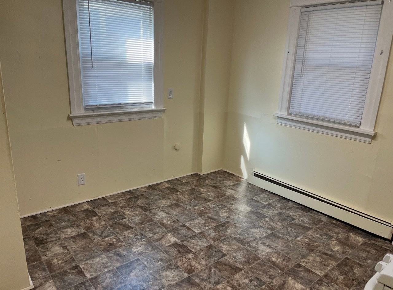 800 2nd St #1 - Photo 5 of 7