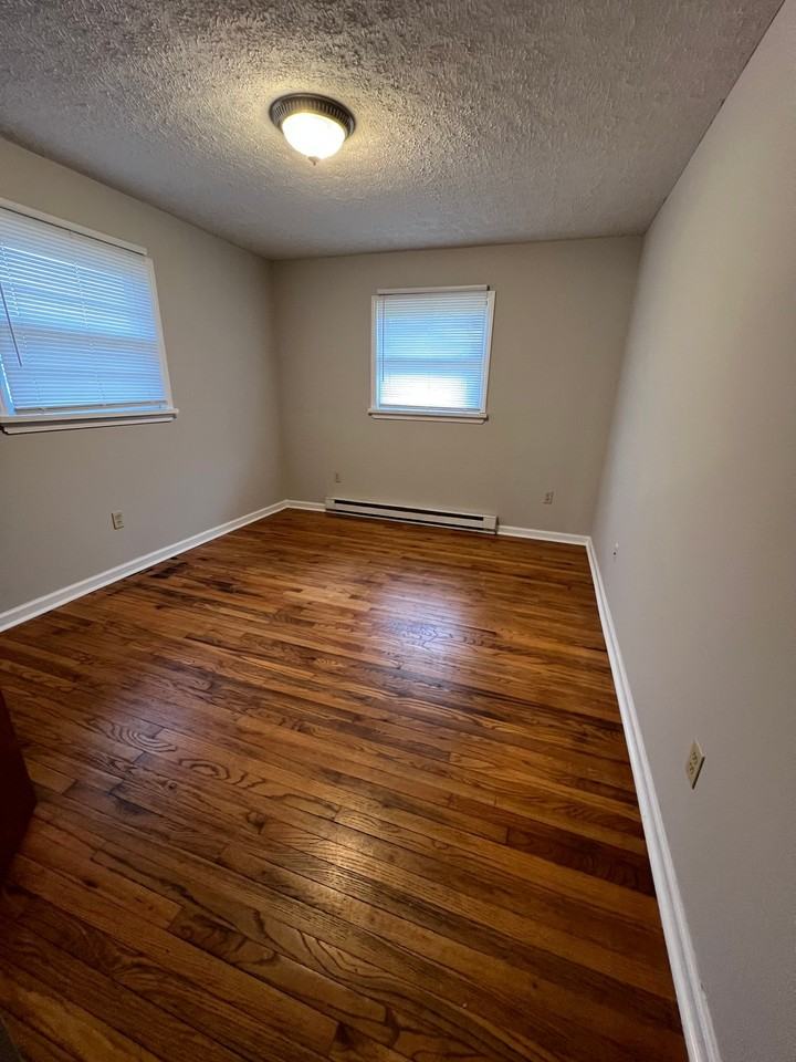 1244 Crewdson Dr #A - Photo 4 of 6