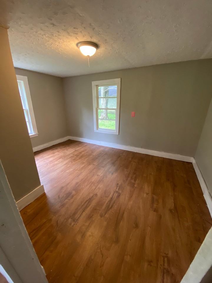 126 Lakeview Dr - Photo 6 of 9