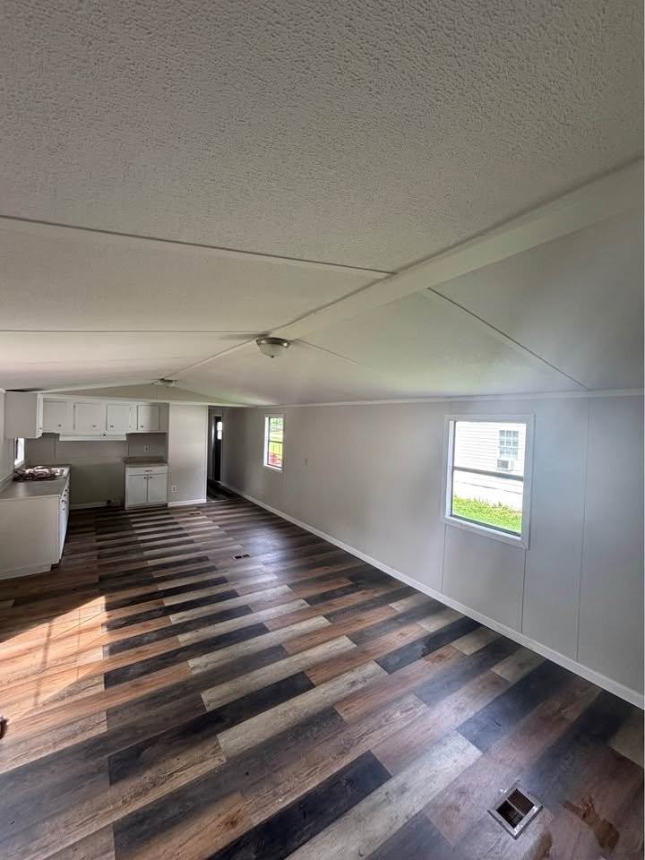 103 Amberwood Ln #103 - Photo 2 of 9