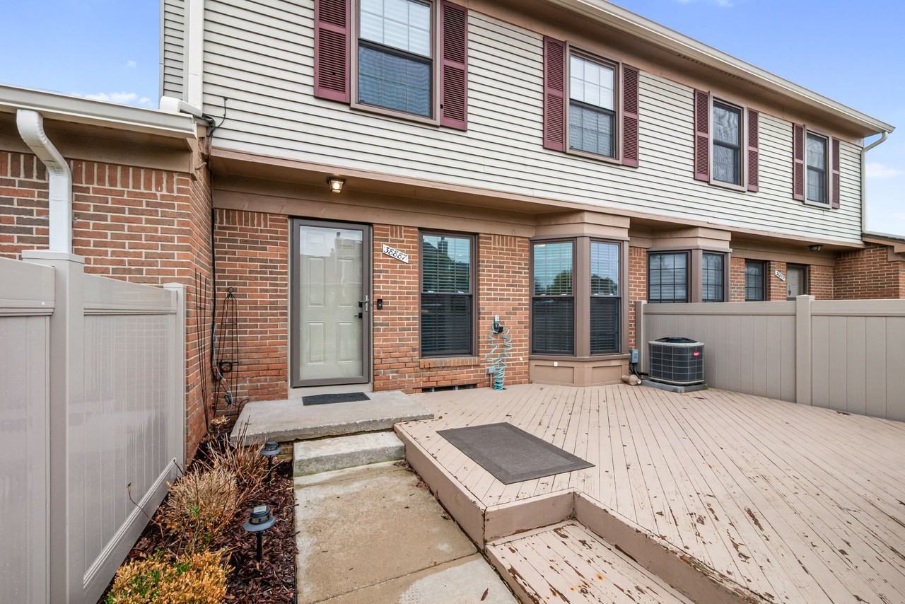 38887 Country Cir - Photo 3 of 20