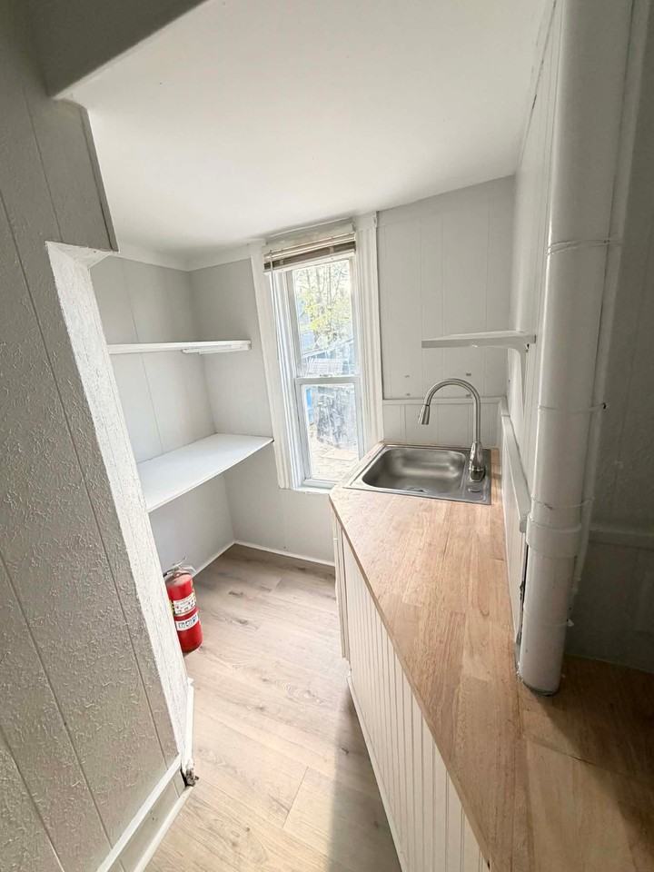 49 Wilson Ave #1 - Photo 2 of 10