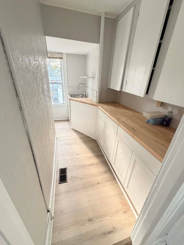 49 Wilson Ave #1 - Photo 3 of 10